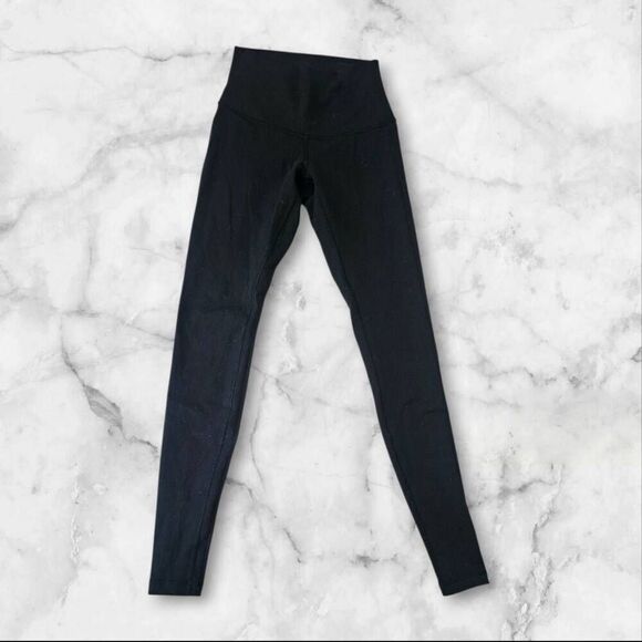 Lululemon Size 4 Black Wunder Under - Picture 1 of 4